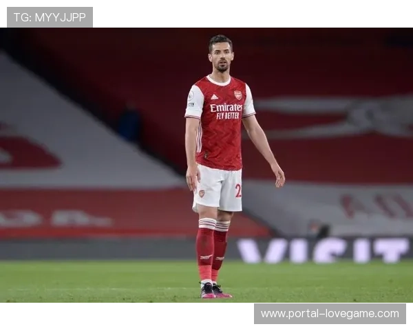 乌克兰高中锋亚列姆丘克租借加盟里昂，合同含买断条款