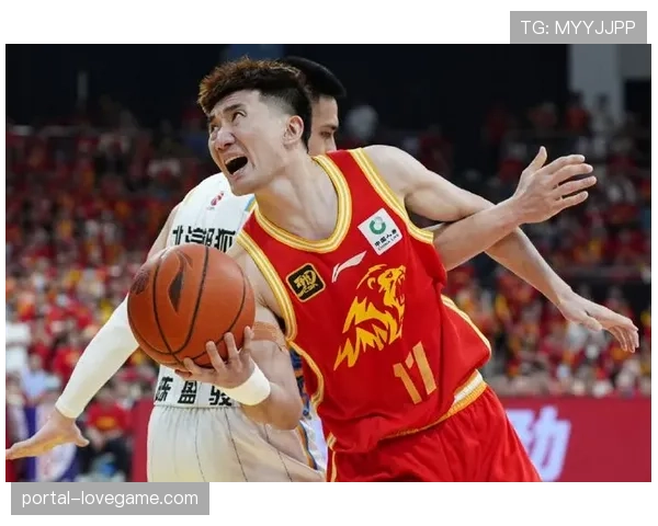 广厦主场扳回一城，孙铭徽贡献准三双，系列赛战成1-1